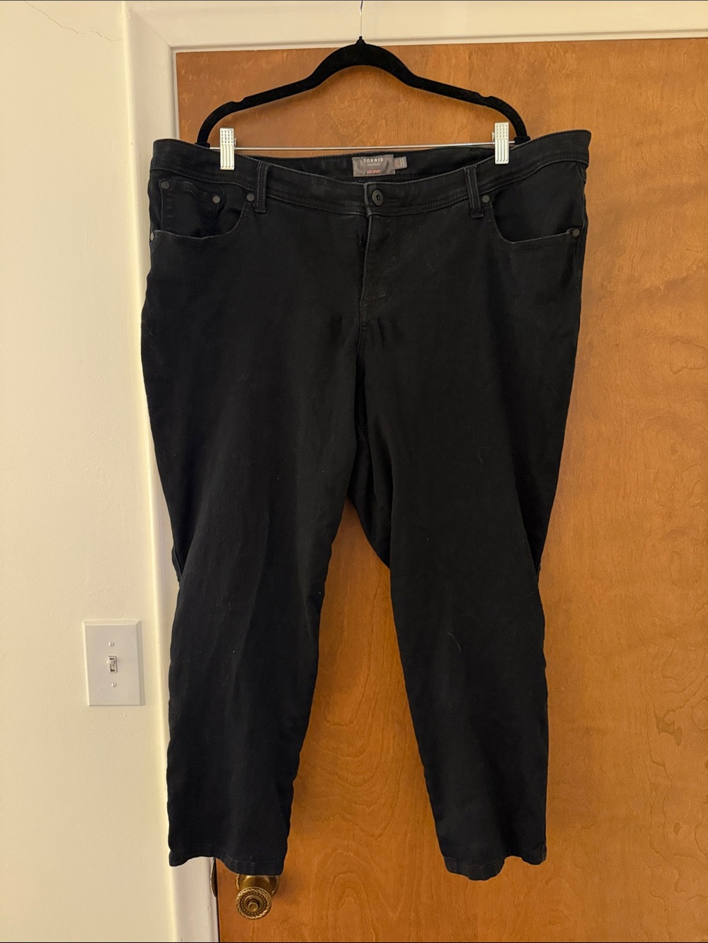 torrid Black Cropped Ankle Slim Jeans